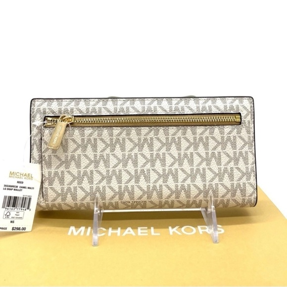 Michael Kors Reed Large Snap Bifold Wallet - Picture 4 of 7